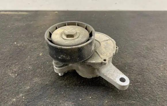 Audi A6 S6 C7 4G Generator/alternator belt tensioner 04L903315