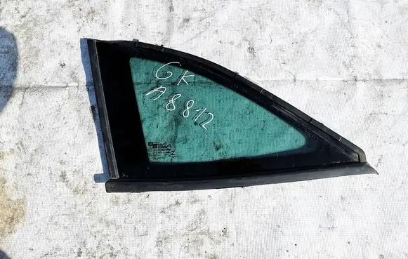 Opel Astra K Rear side window as3