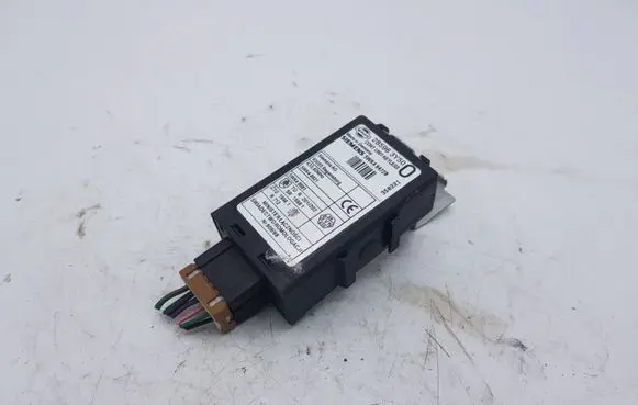 Nissan X-Trail T30 Door central lock control unit/module 285963Y50 5WK46472B 5WK48821