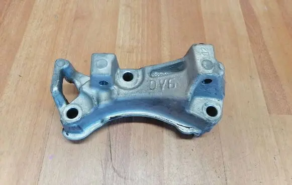 Citroen C4 Grand Picasso Engine mounting bracket 9688615780