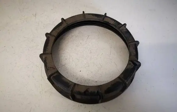 Ford Focus In tank fuel pump screw locking ring/nut