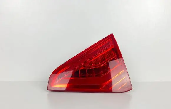 Audi A5 8T 8F Tailgate rear/tail lights 8T0945094C