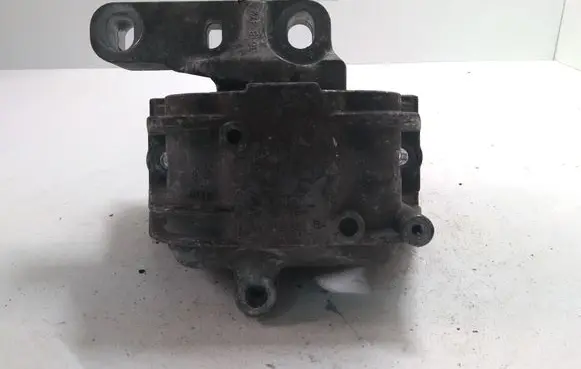 Volkswagen Golf V Engine mount bracket 1K0199262BA