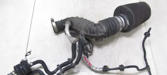 Nissan Pulsar Air intake hose/pipe