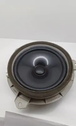 Lexus CT 200H Rear door speaker EAS16P836A 8616076080