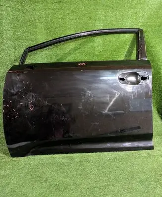 Toyota Avensis T270 Front door 