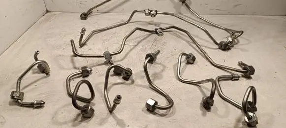 Jeep Grand Cherokee Fuel injector supply line/pipe 