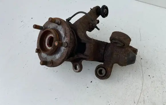 Nissan Primera Front wheel hub