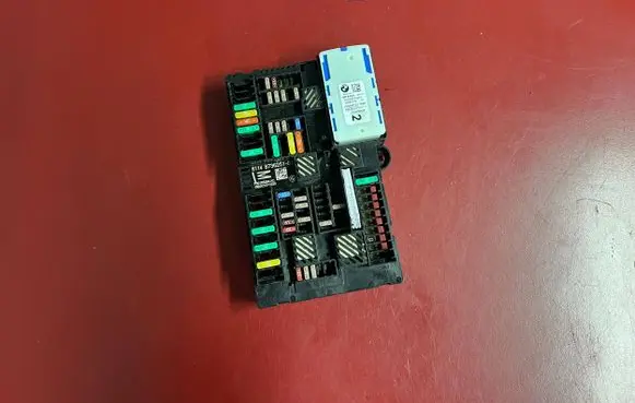 BMW X3 G01 Fuse module 8736251 61148736251