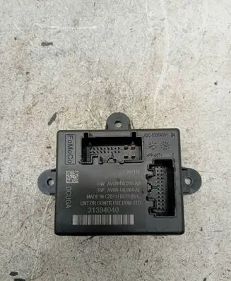 Volvo V40 Door control unit/module AV6N14C235AB AV6N14C064AE 31394040