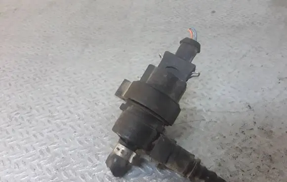 Mercedes-Benz ML W163 Valve vacuum A1634700493