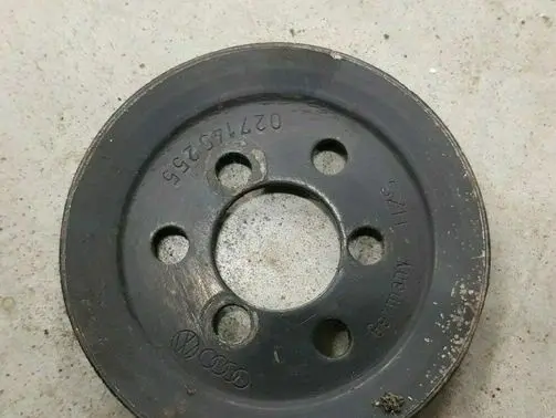 Volkswagen Golf II Power steering pump pulley 027145255