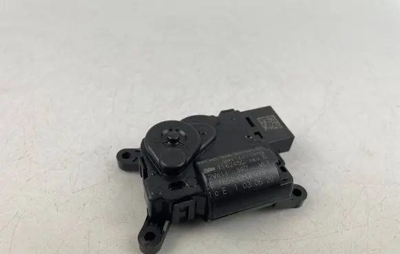 Audi A3 8Y Air flap motor/actuator 5WA907511C