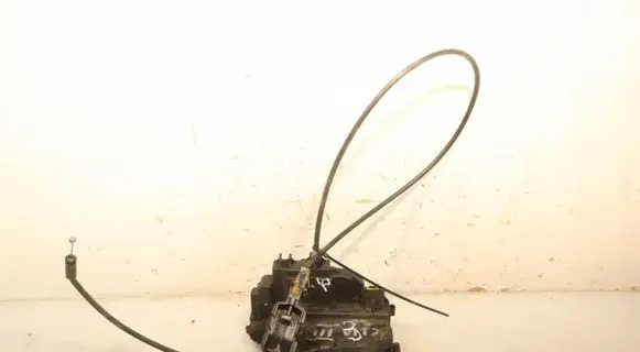 Renault Clio III Front door lock