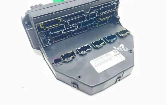 Mercedes-Benz E C207 W207 SAM control unit A2129008307 A2129016100 A2129024403