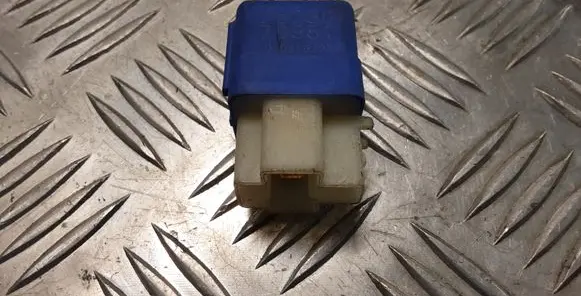 Nissan X-Trail T30 Other relay 2523079981