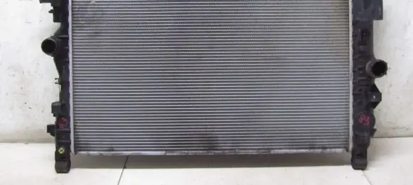 Opel Zafira C Coolant radiator 13312812