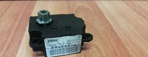 Renault Scenic III - Grand scenic III Air flap motor/actuator 1000100010 T1006419G 277424777R