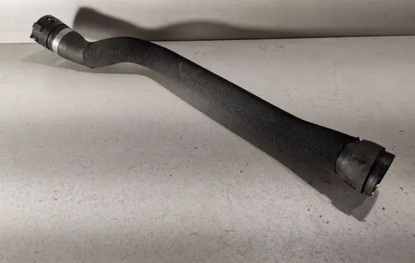 Land Rover Defender Engine coolant pipe/hose NPLA8260AB
