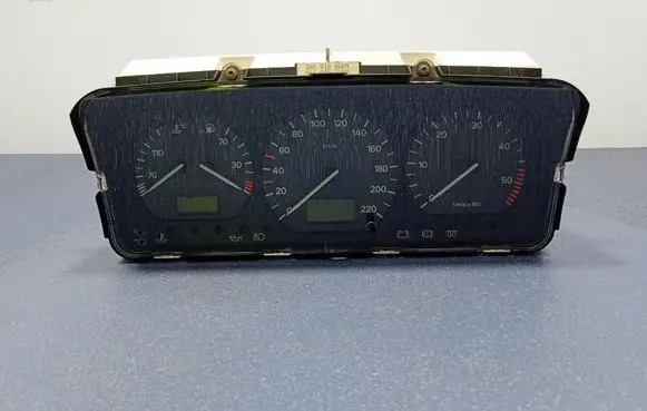 Volkswagen PASSAT B4 Speedometer (instrument cluster) 3A0919860