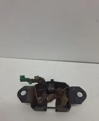 Nissan Navara Tailgate/trunk/boot lock/catch/latch