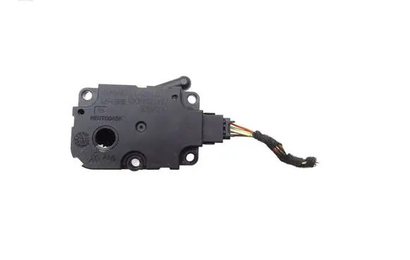 Mercedes-Benz S W221 Coolant heater control valve P9708006