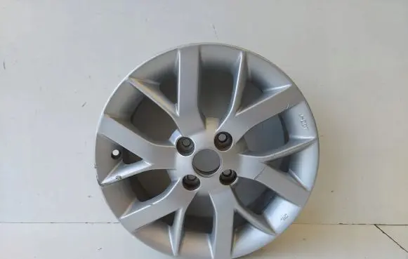 Nissan Note (E11) R15 alloy rim 