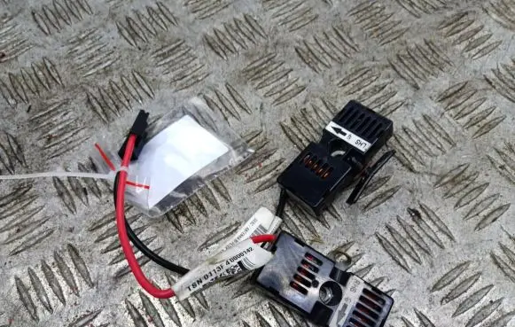 Tesla Model S Sound amplifier