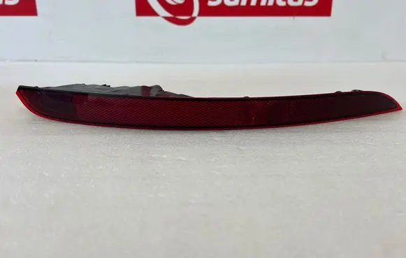 Porsche Cayenne (9Y0 9Y3) Rear tail light reflector 9Y0945726A 9Y0945726 20620201