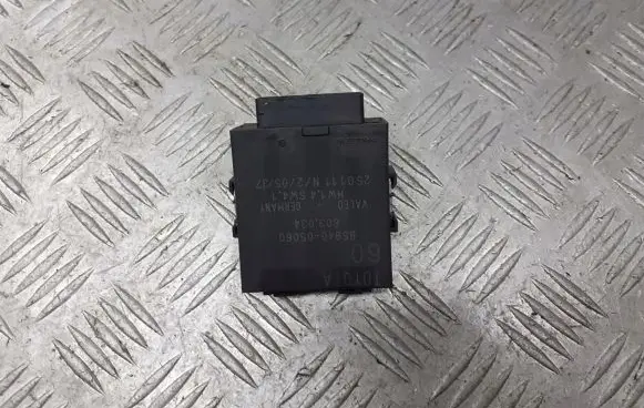 Toyota Avensis T250 Window wiper relay 85940-05060