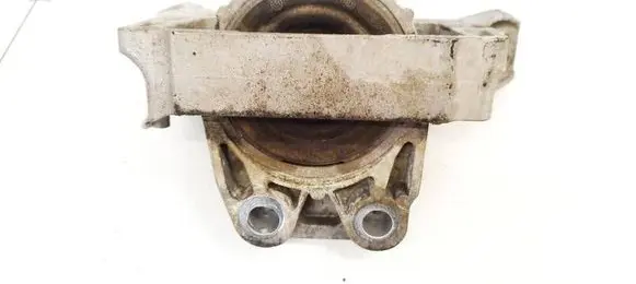 Volvo S40 Engine mount bracket