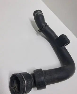Audi A4 S4 B7 8E 8H Engine coolant pipe/hose 8E0121101C