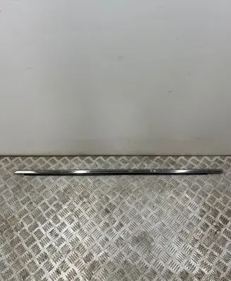 Renault Megane IV Front door glass trim molding 