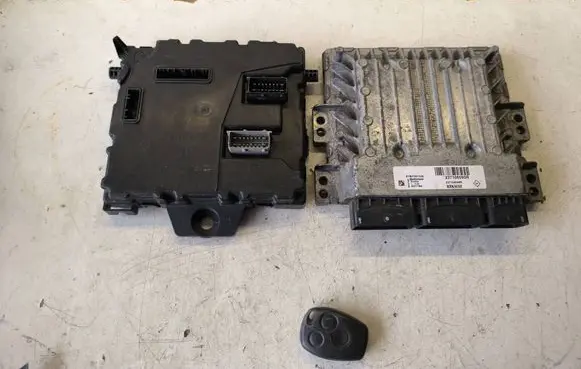 Engine ECU kit and lock set