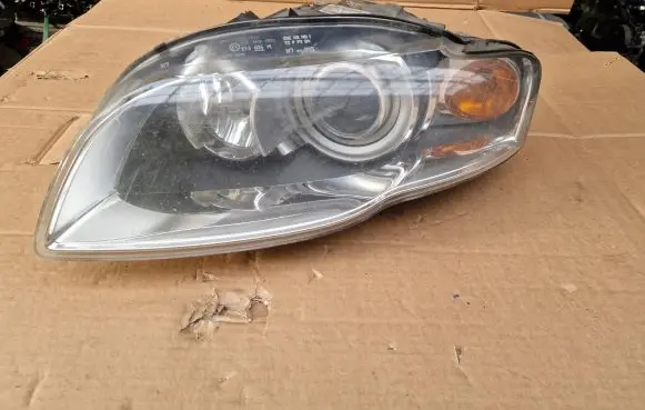 Audi A4 S4 B7 8E 8H Headlight/headlamp 8E0941029AS