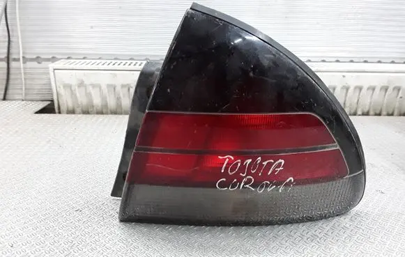 Toyota Corolla E100 Rear/tail lights 22075621