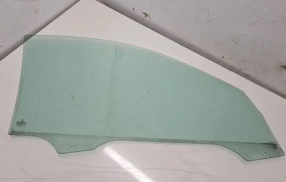 Peugeot 206+ Front door window/glass (coupe) 