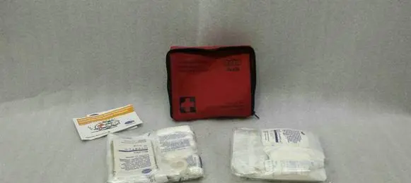Audi A3 S3 8P First aid kit 8P0860282A