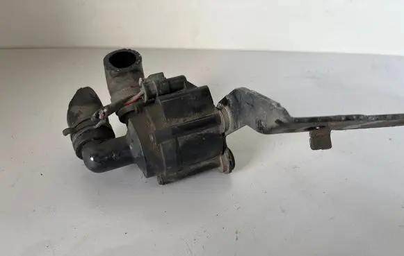 Volkswagen PASSAT B7 Electric auxiliary coolant/water pump 5N0965561 701713080 10T3282668