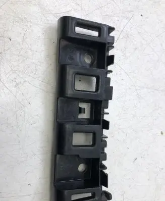 MG MG3 II Front bumper mounting bracket P10272652