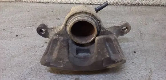 Mitsubishi Lancer VIII Front brake caliper