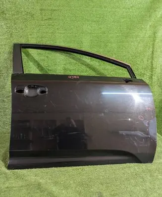 Toyota Avensis T270 Front door 