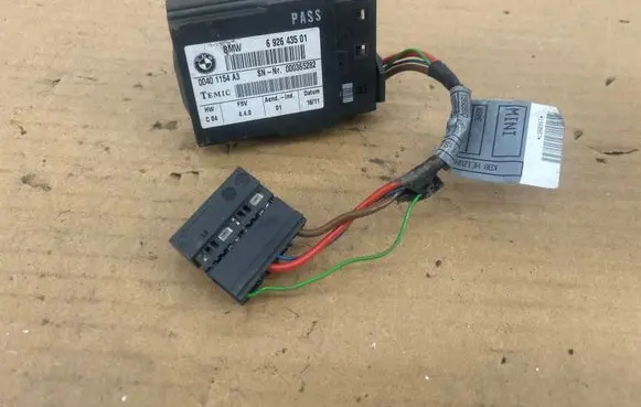 Mini Cooper Countryman R60 Seat control module 6926435 00401154A3 000365282