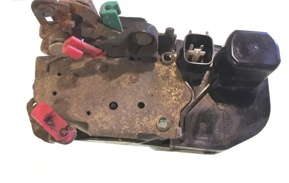 Chrysler 300M Rear door lock