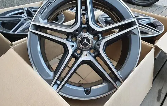 R19 alloy rim