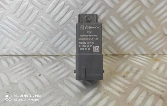 Peugeot 208 Glow plug pre-heat relay 9803299780 51299058A 20190708
