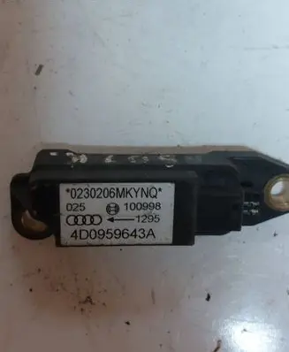 Audi A8 S8 D2 4D Airbag deployment crash/impact sensor 4D0959643A 100998