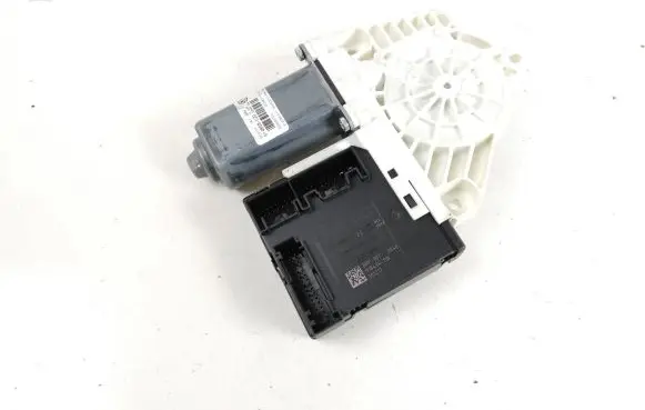 Volkswagen PASSAT CC Front door window regulator motor 3C0959792C 3C8959702 3C8837462J