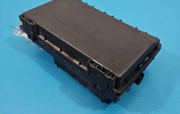 Opel Zafira B Fuse box set 13206748 IMPRK1550123