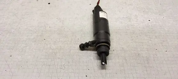 Volkswagen Golf IV Headlight washer pump 1J0955681 1J0973722